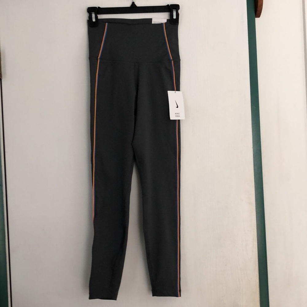 Nike Gray Leggings with Multicolor Trim - New